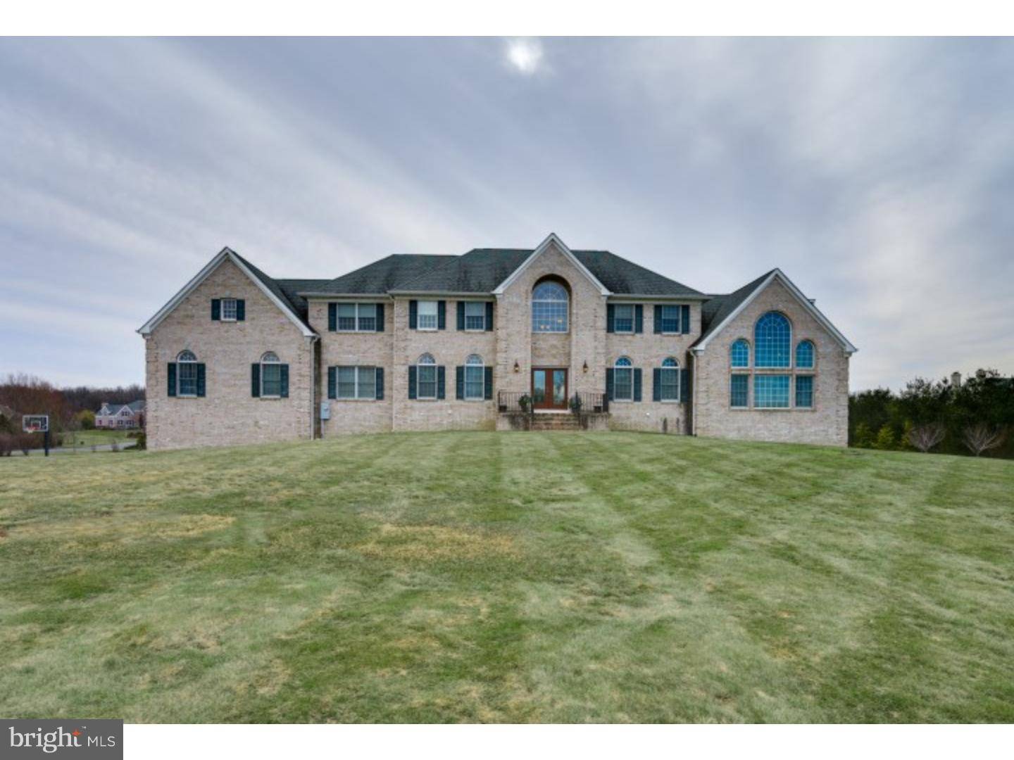 Robbinsville, NJ 08691,2 LANDVIEW CT