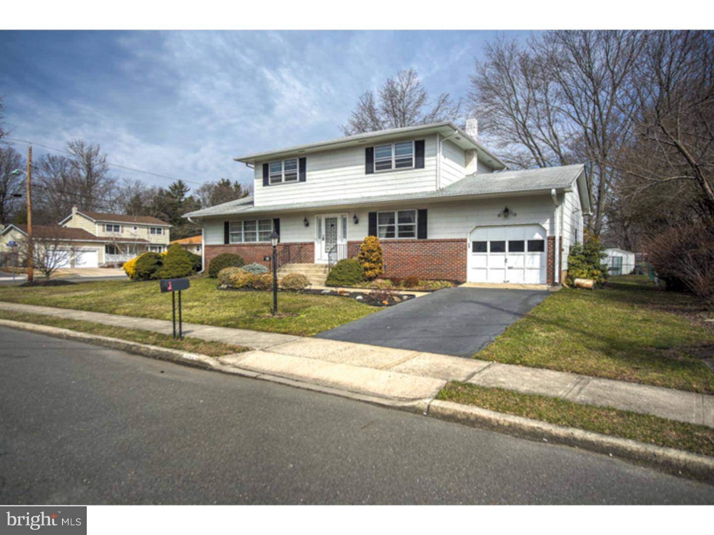 Hamilton, NJ 08619,1 PERIWINKLE LN