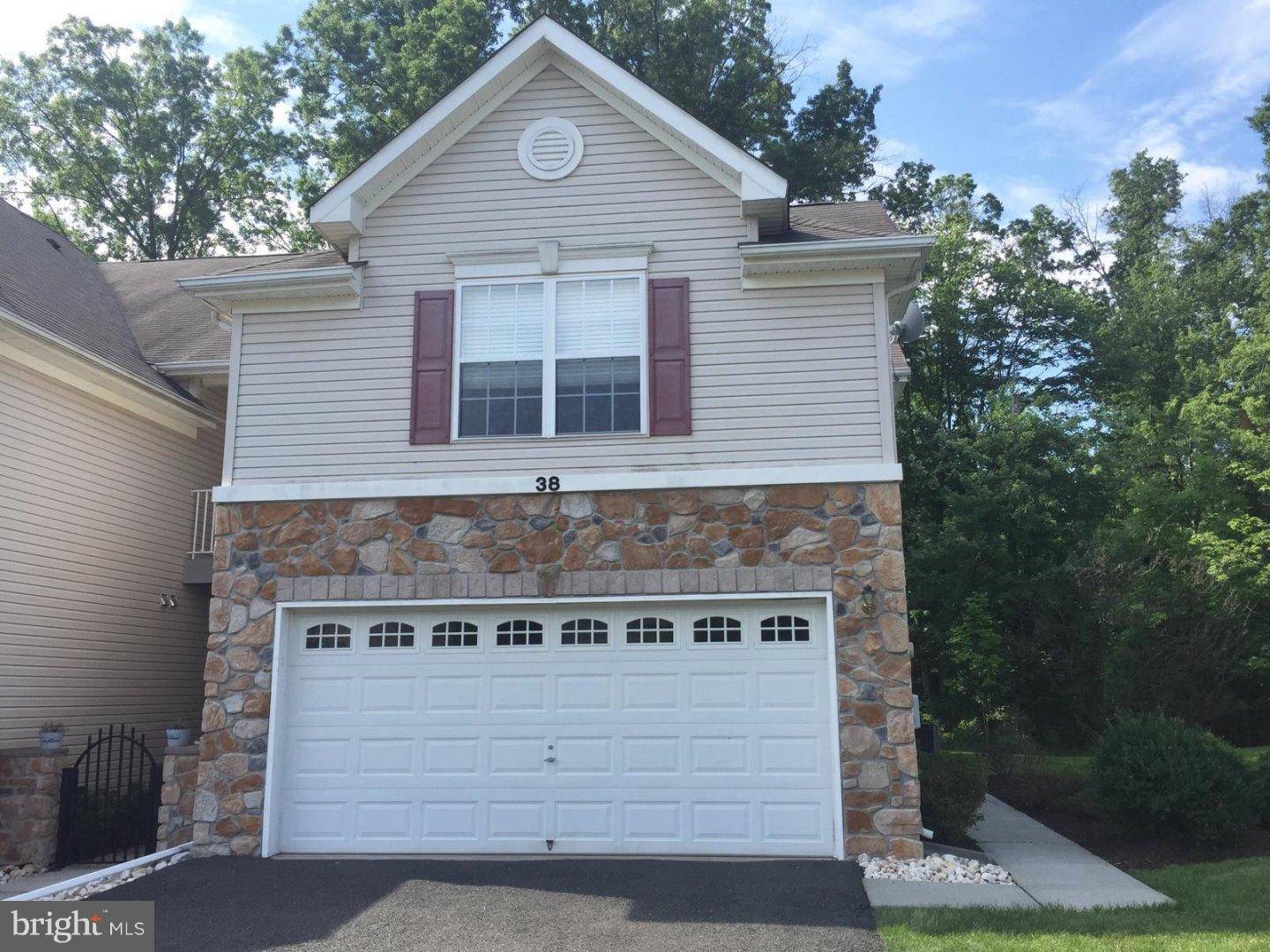 Pennington, NJ 08534,38 SUTTON CT