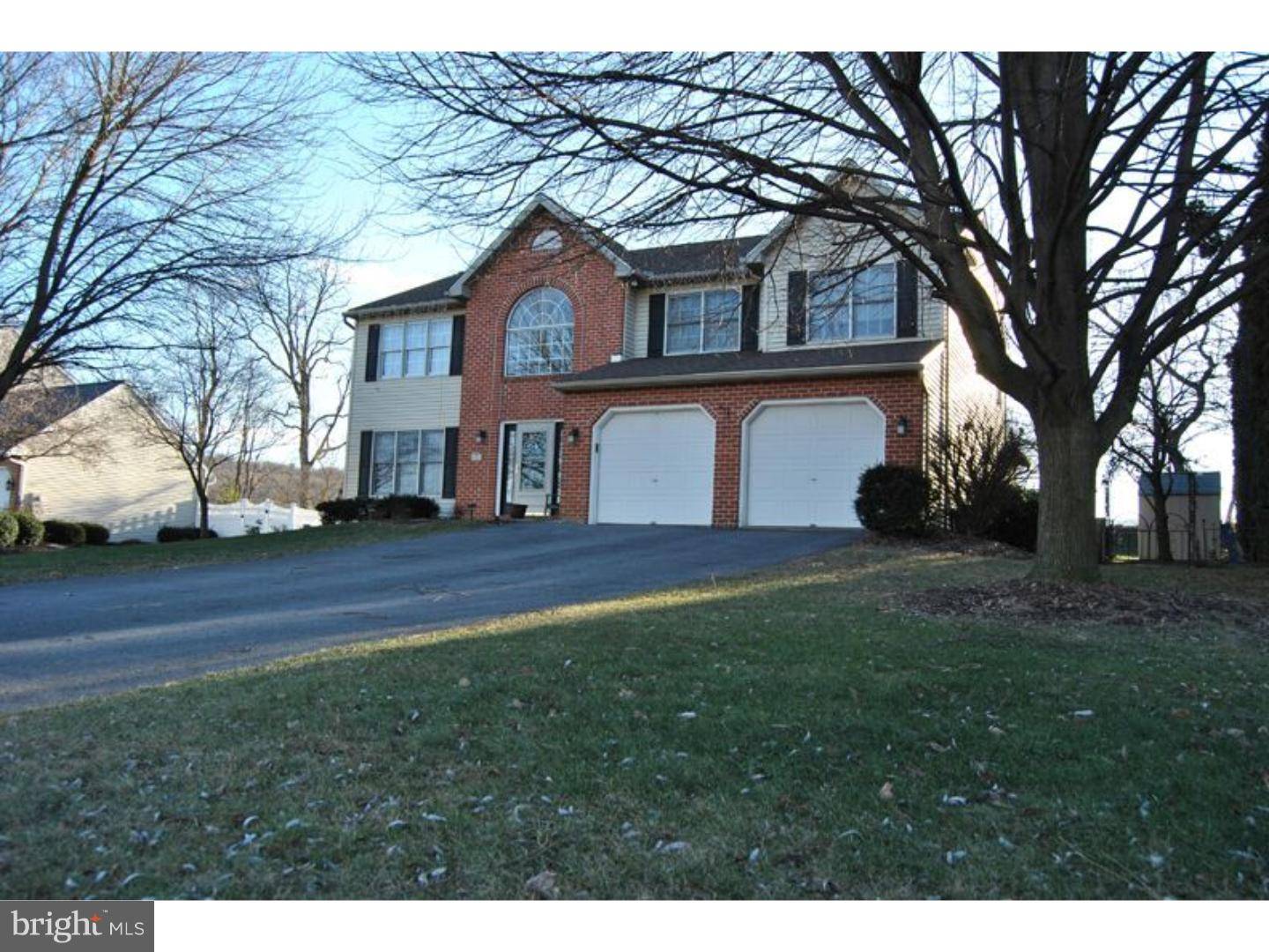 Blandon, PA 19510,520 WALNUT TREE DR