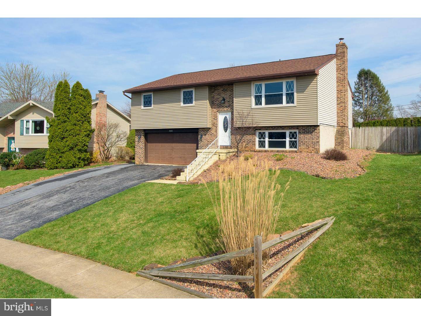 Sinking Spring, PA 19608,3008 LINDA LN