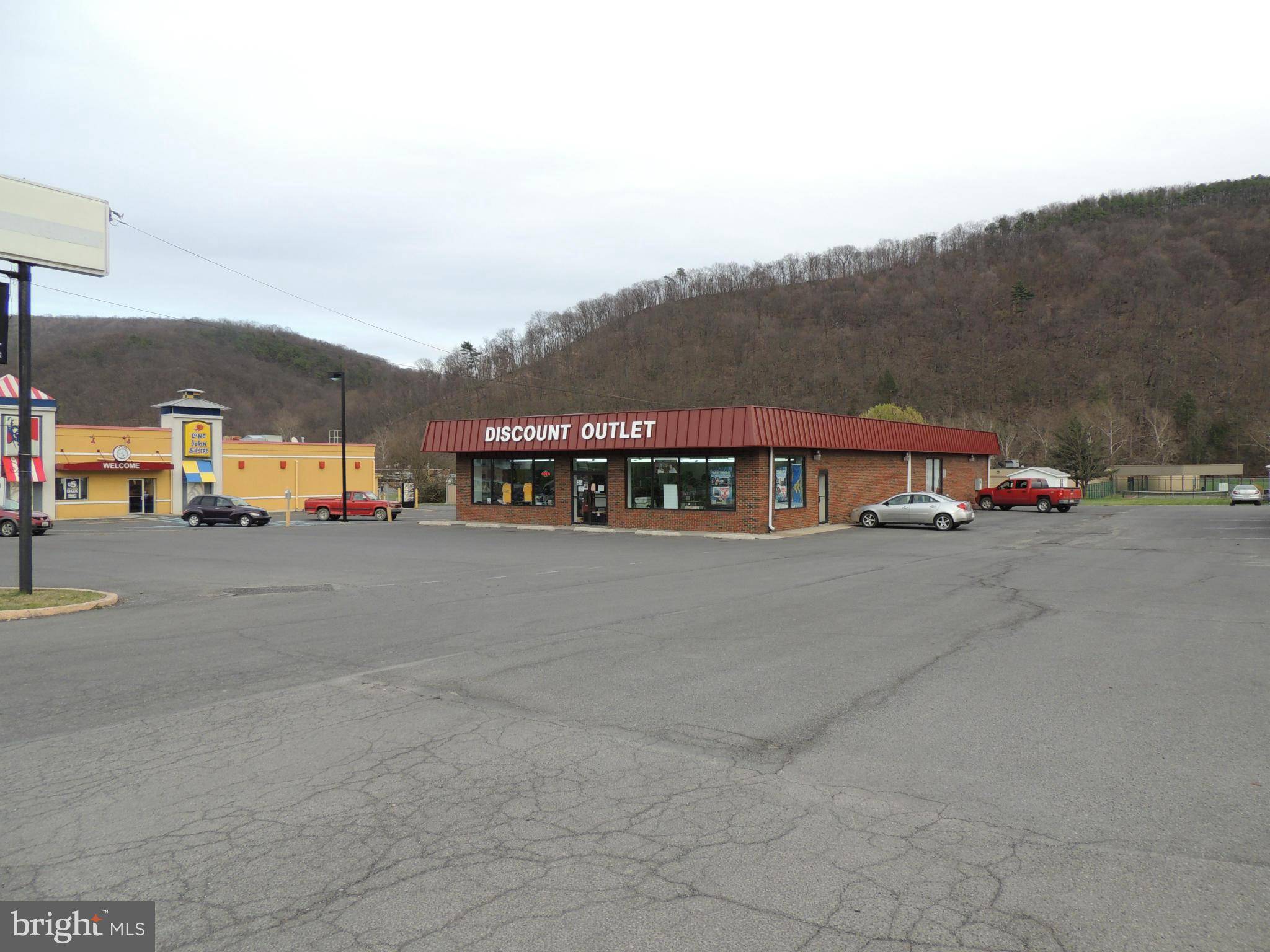 Keyser, WV 26726,128 MINERAL ST