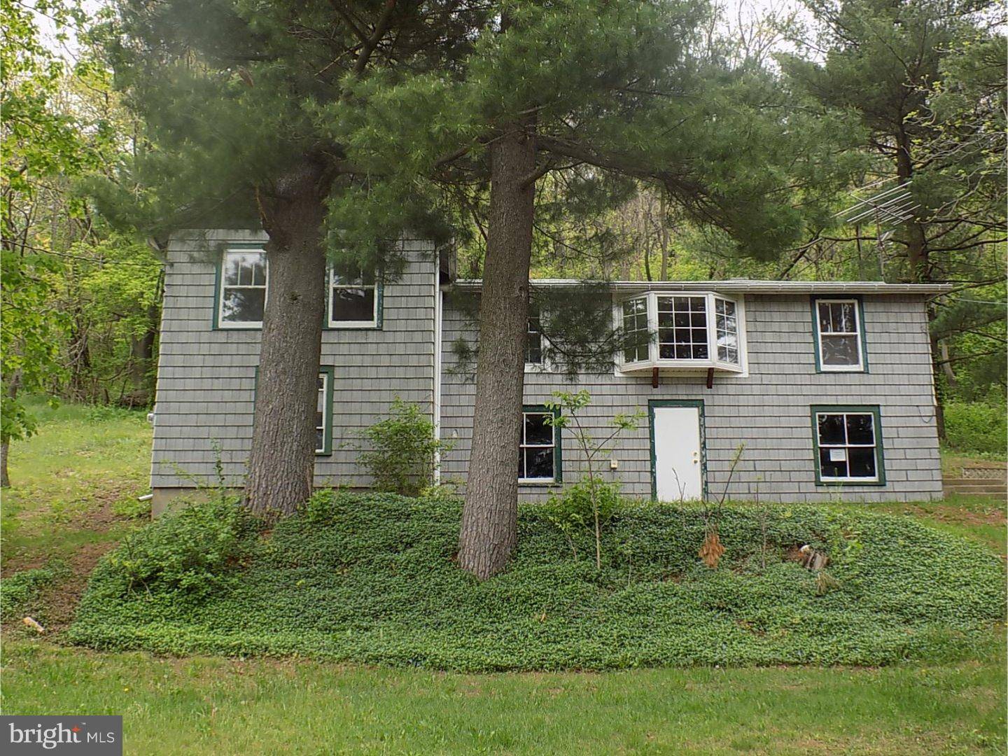 Laureldale, PA 19605,3525 OAK ST