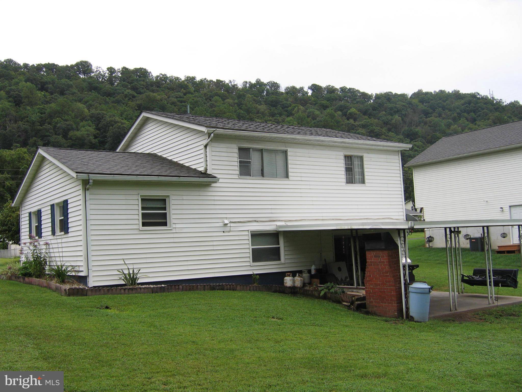 Ridgeley, WV 26753,150 MAPLE ST