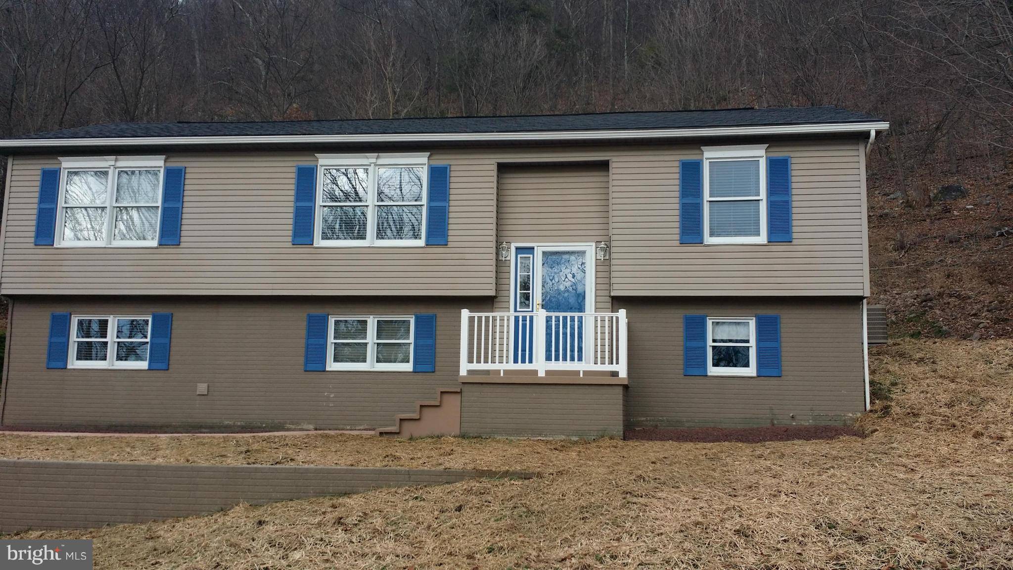 Ridgeley, WV 26753,54 OAK ST