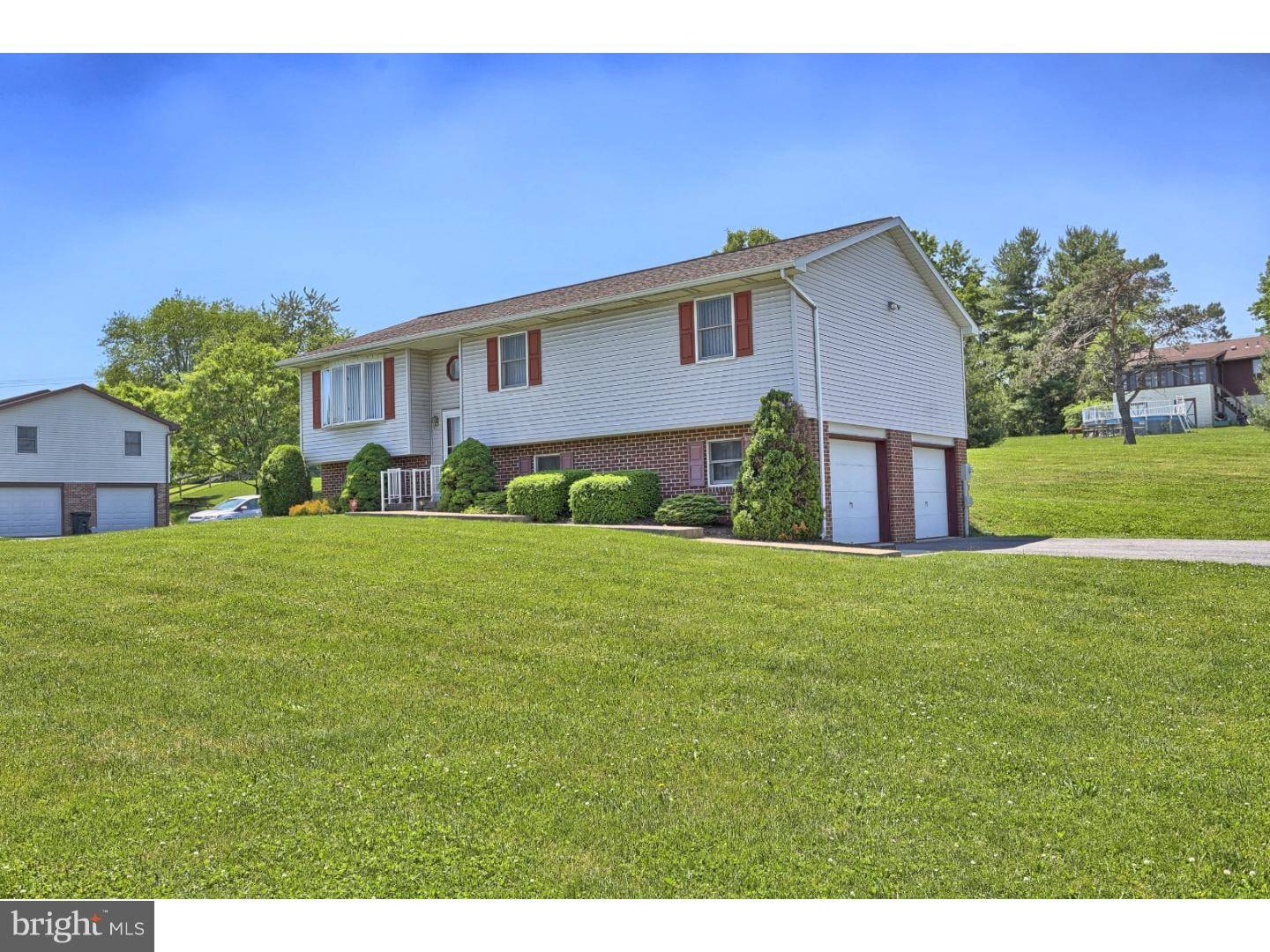 Blandon, PA 19510,209 W WALNUT TREE DR