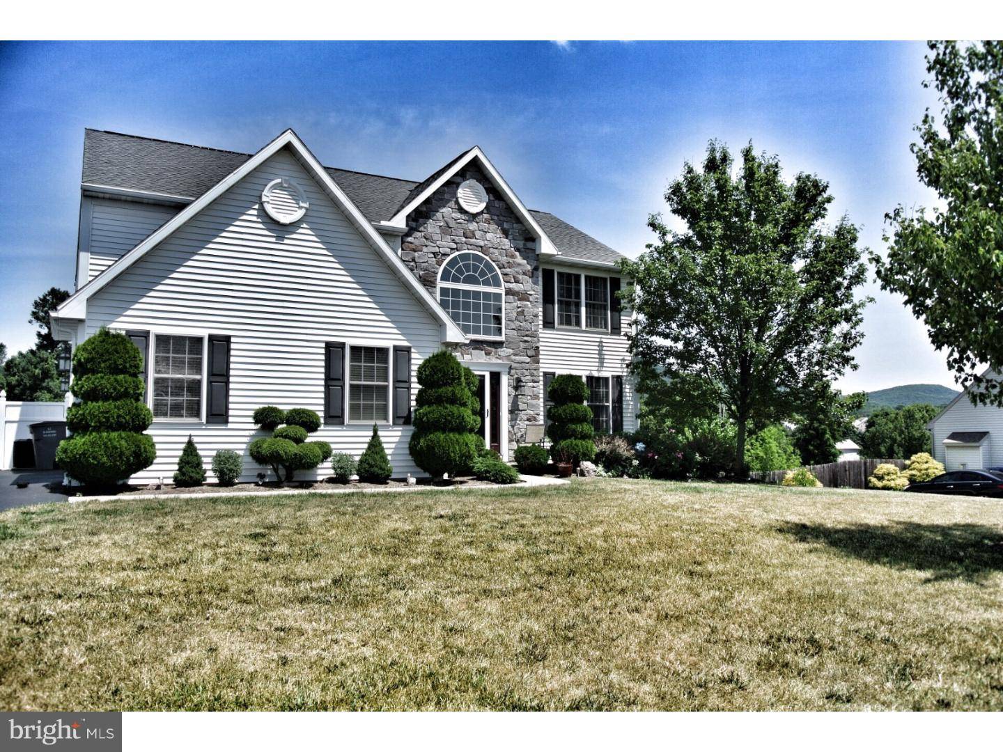 Douglassville, PA 19518,105 FARM VIEW CT