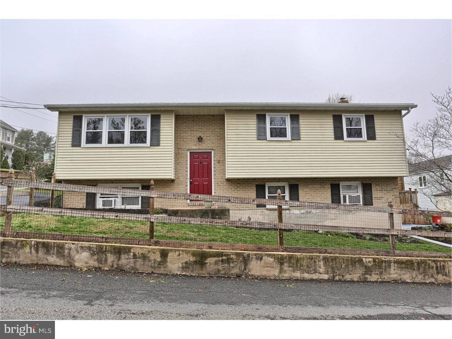 Mohnton, PA 19540,7 MAPLE ST