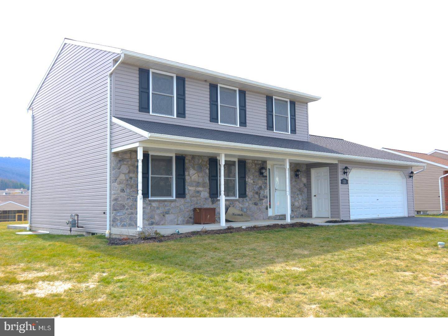 Newmanstown, PA 17073,21 MEADOW DR