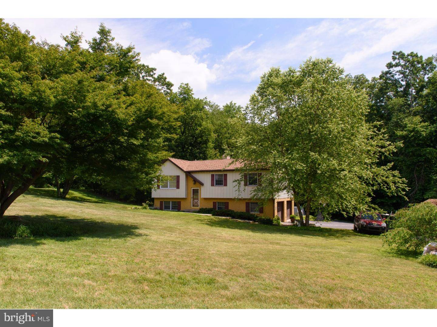 Narvon, PA 17555,935 GLORRY LN