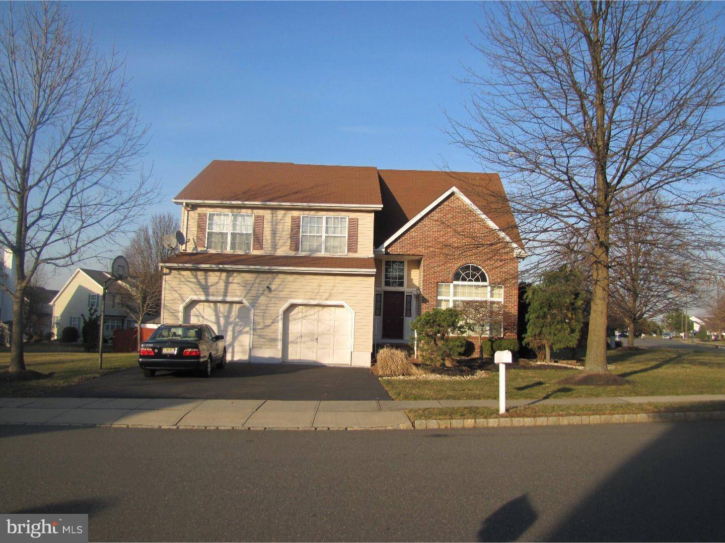 Kendall Park, NJ 08824,2 SETTER PL