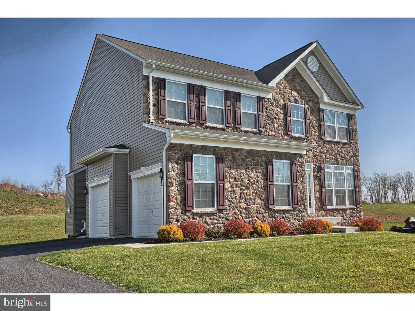 Delta, PA 17314,355 MISTY HILL DR