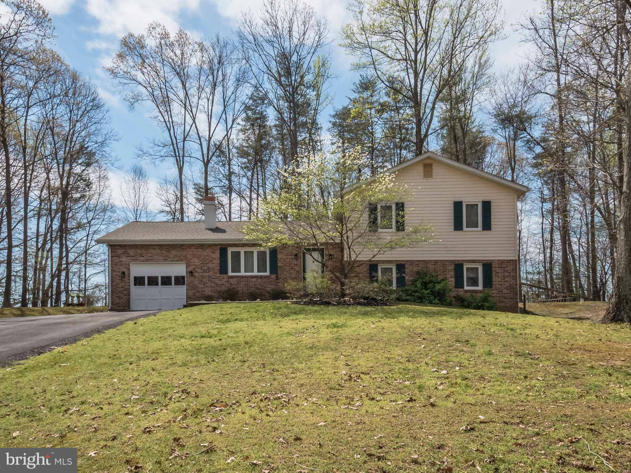 Huntingtown, MD 20639,950 LEESBURG CT