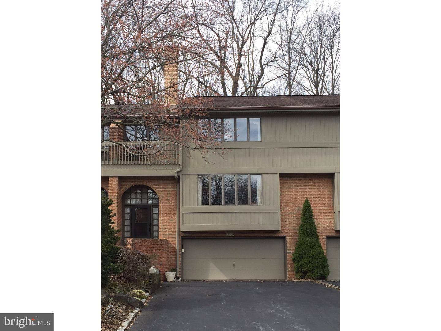 Emmaus, PA 18049,2912 PARKVIEW CIR