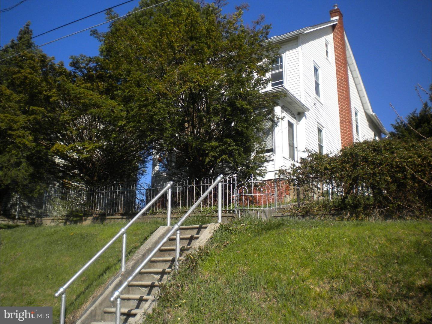 Whitehall, PA 18052,21 FRANKLIN ST