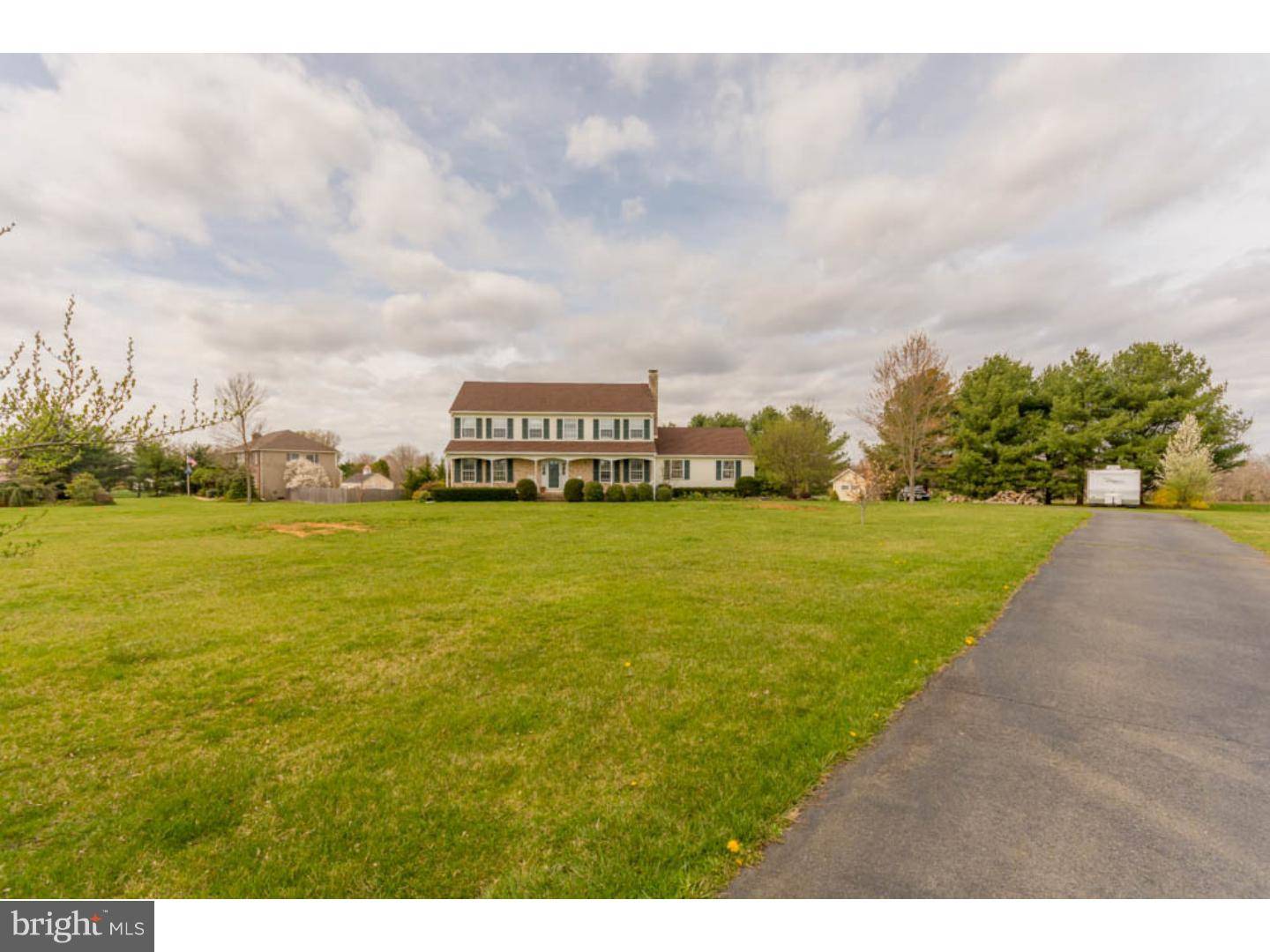 Cream Ridge, NJ 08526,5 MILL POND DR