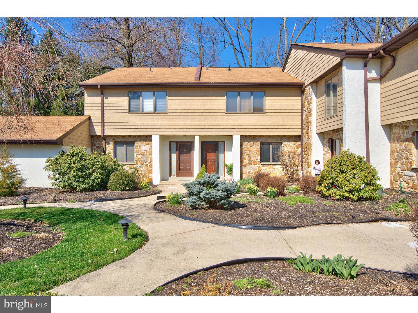 Newtown Square, PA 19073,18 EAGLEVIEW DR