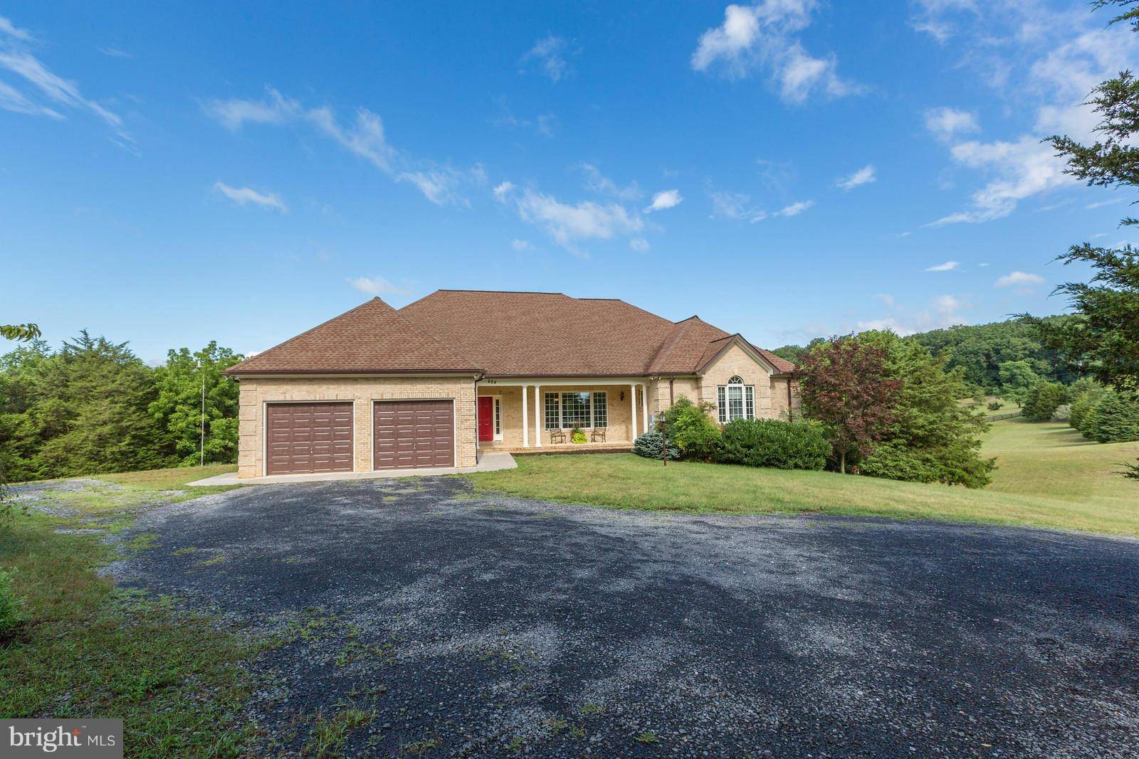 Strasburg, VA 22657,624 CALAMUS LN