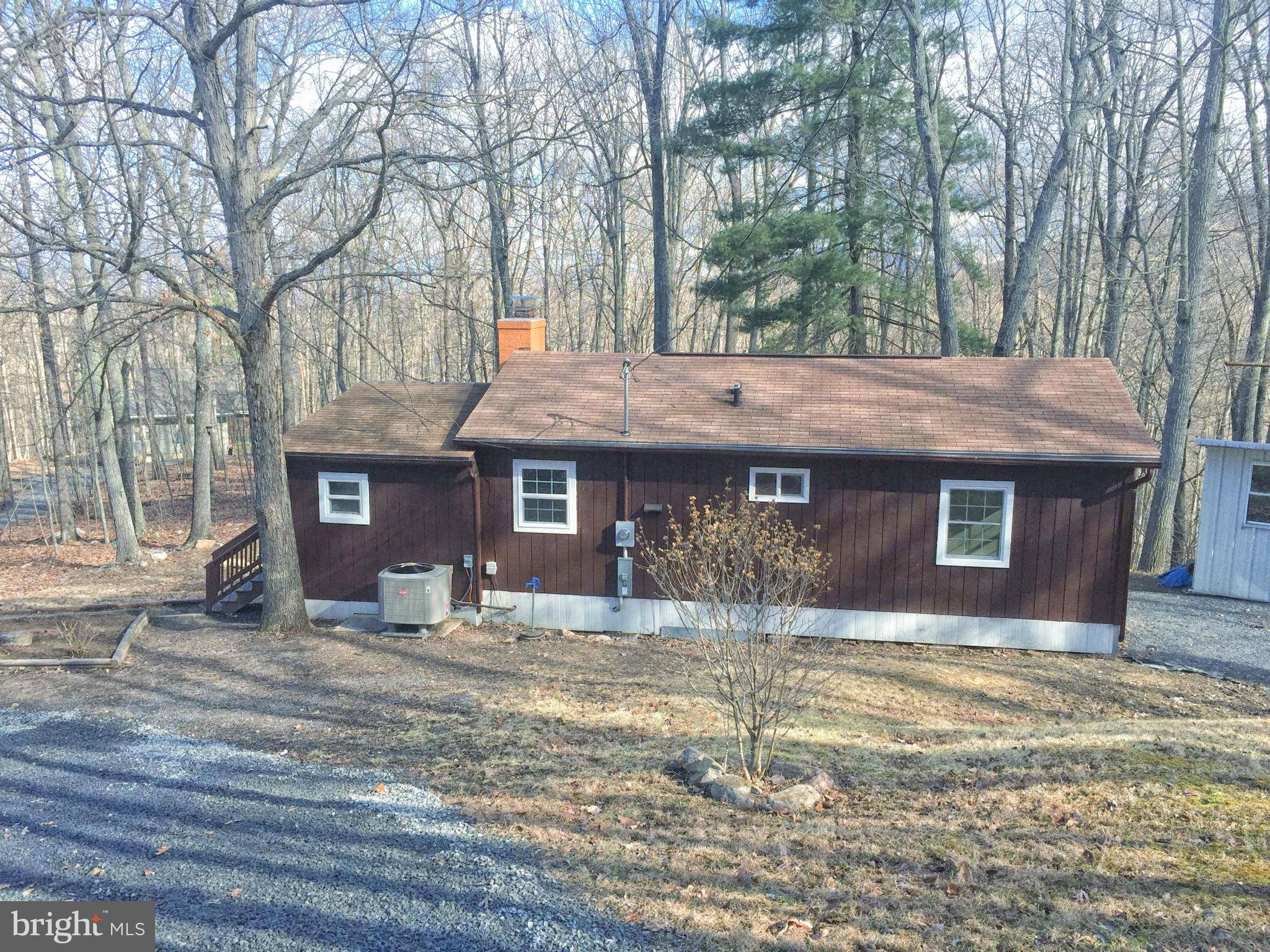 New Market, VA 22844,231 SANDSTONE LN