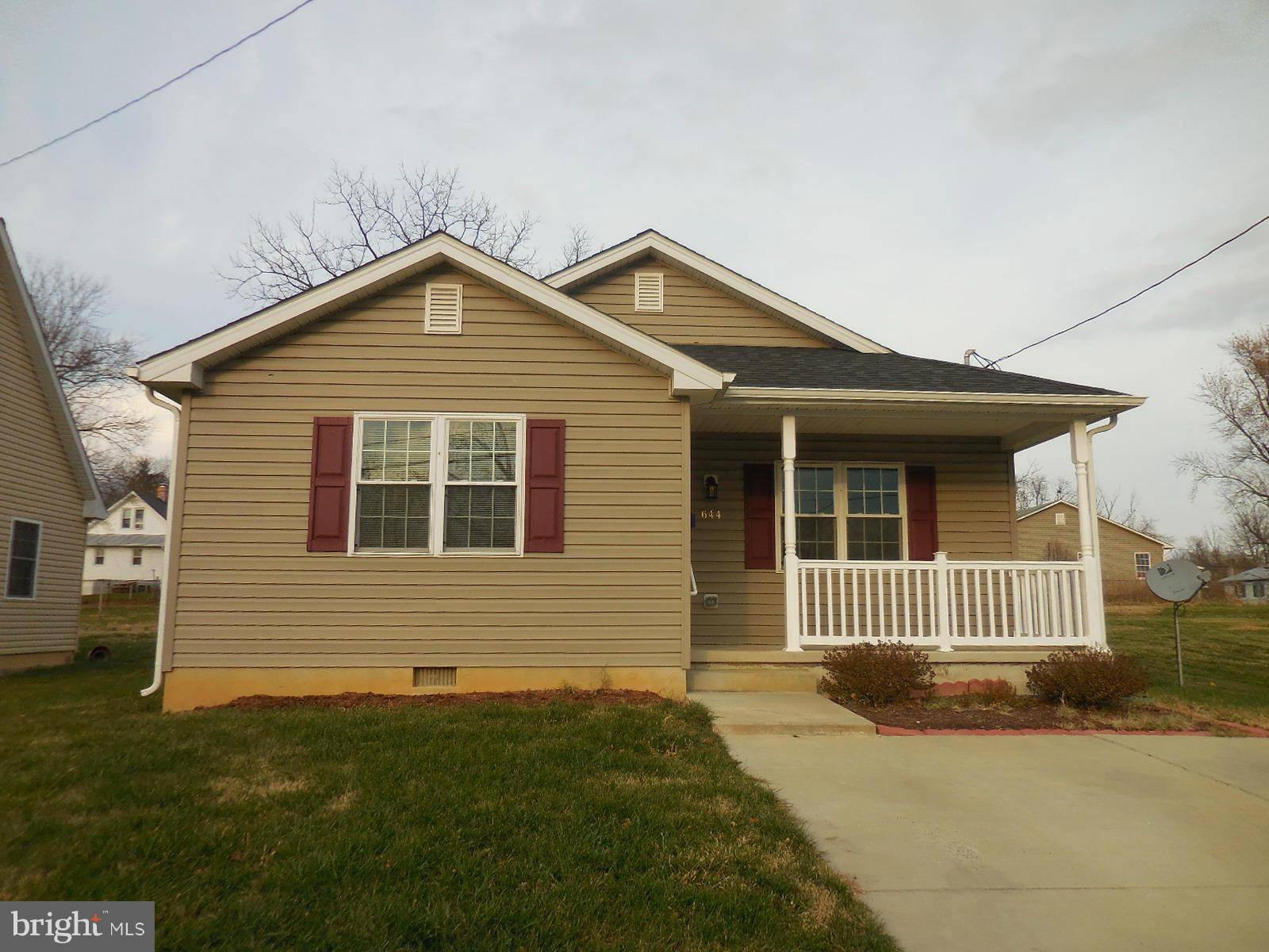 Strasburg, VA 22657,644 ASH ST