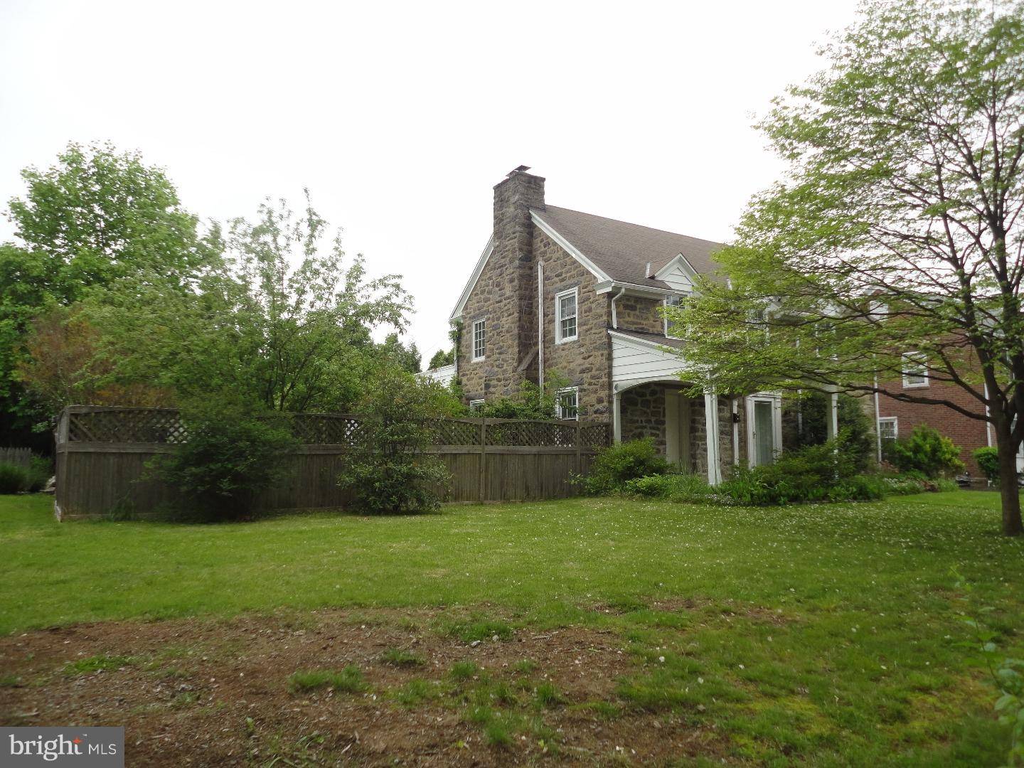 Havertown, PA 19083,20 GREENVIEW LN