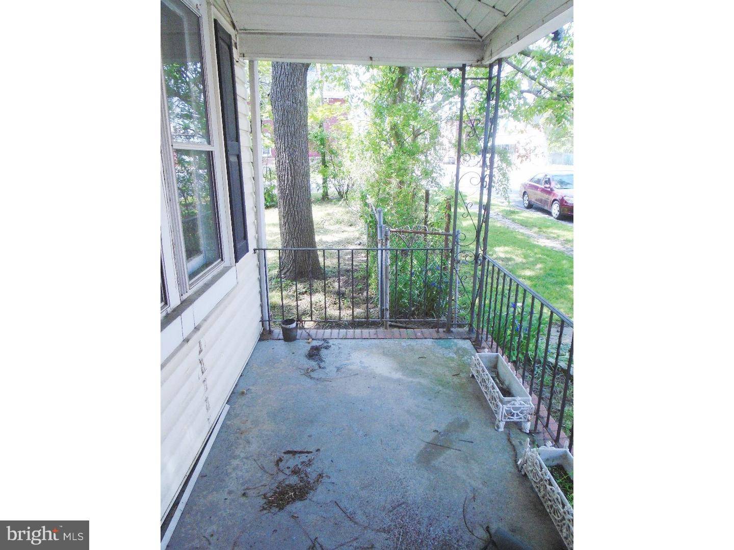 Chester, PA 19013,929 W 7TH ST