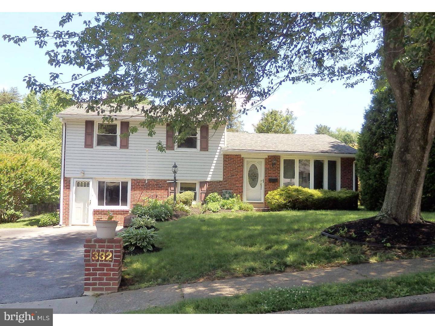 Broomall, PA 19008,332 CANDLEWOOD RD