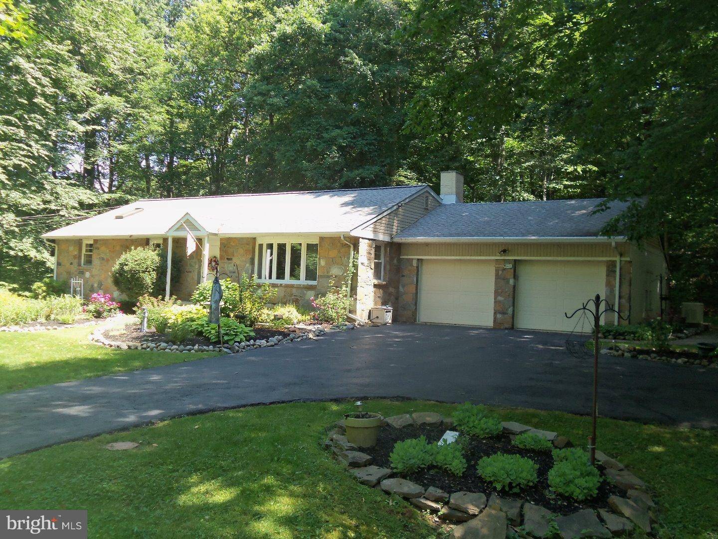 Glen Mills, PA 19342,25 DERRY DR