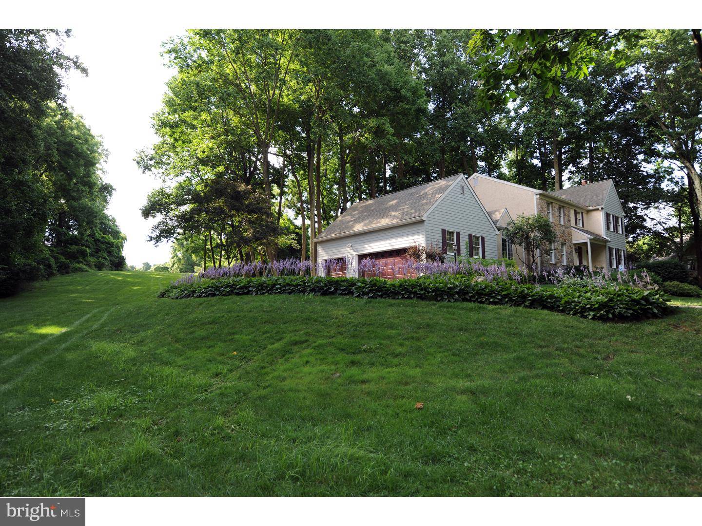 Newtown Square, PA 19073,945 BEVERLY LN