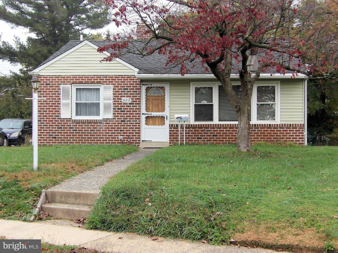 Folcroft, PA 19032,623 GLENCROFT CIR