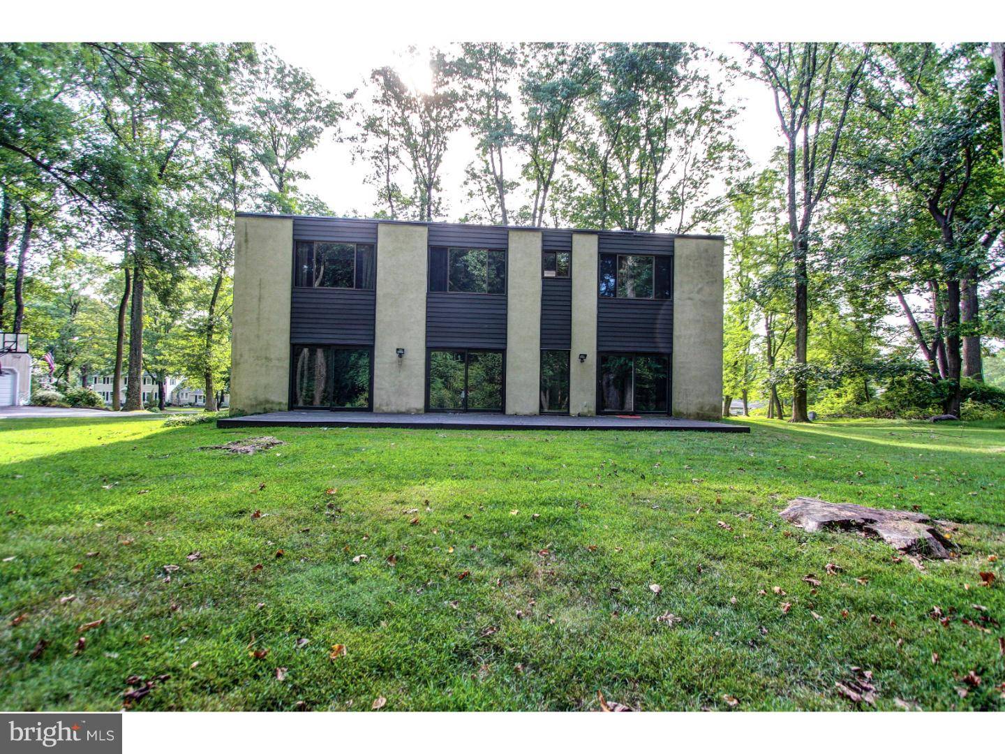 Newtown Square, PA 19073,310 EARLES LN