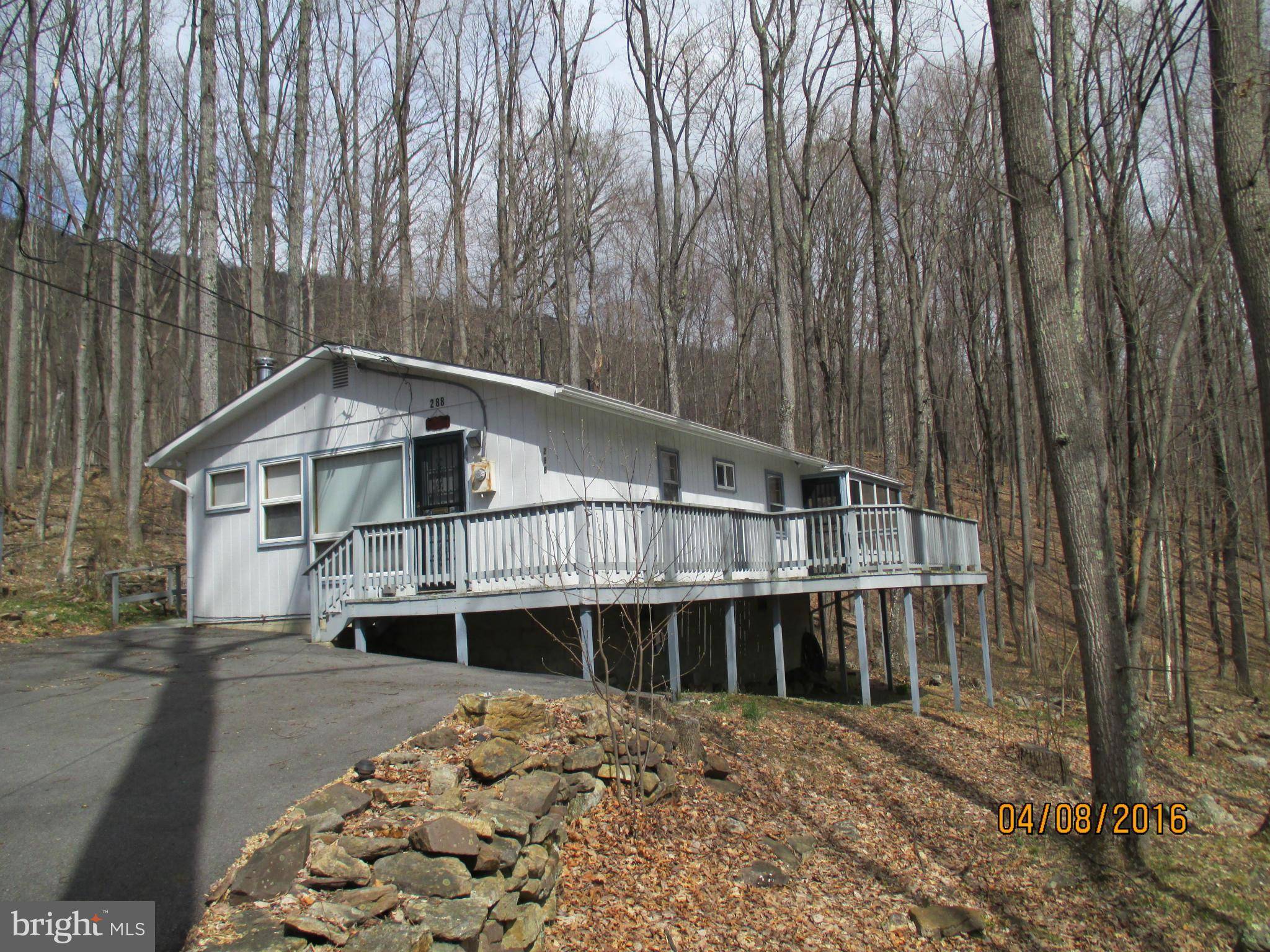 Berkeley Springs, WV 25411,288 HAPPY VALLEY CIRCLE