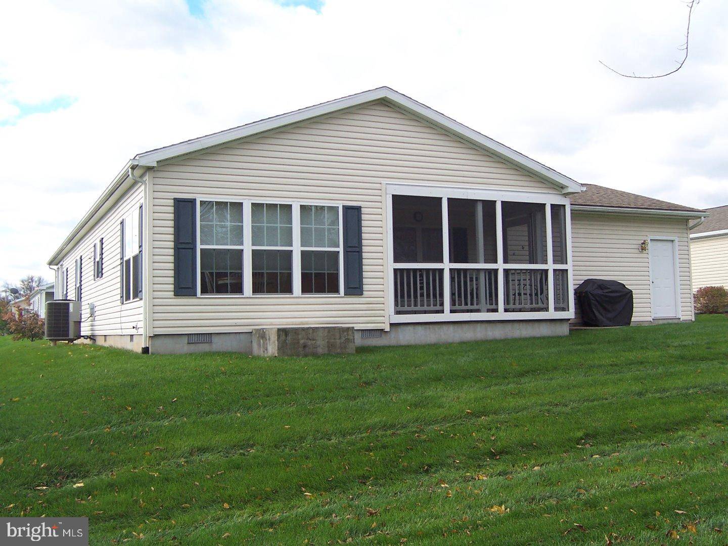 Bechtelsville, PA 19505,5 SONGBIRD CT