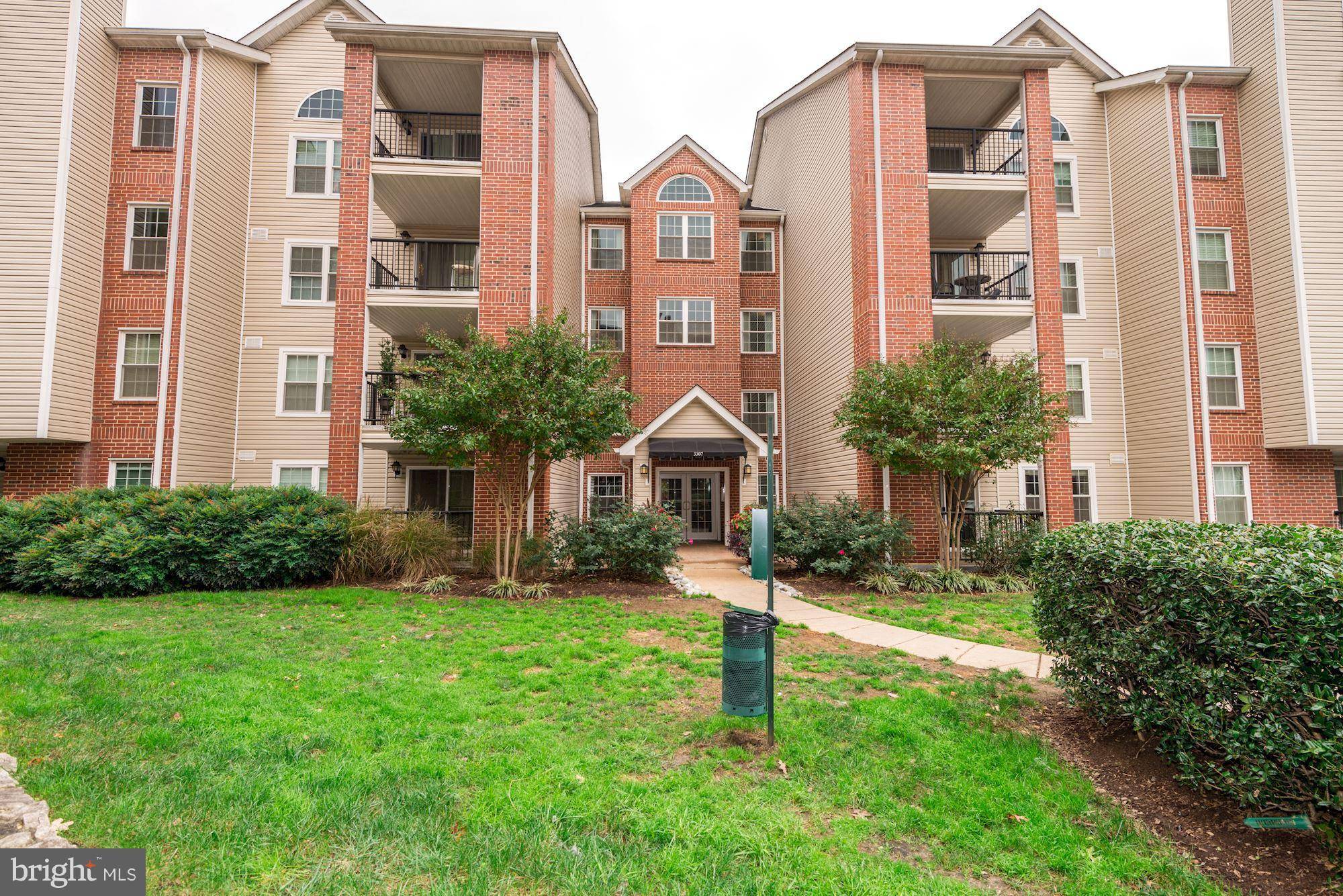 Alexandria, VA 22302,3307 WYNDHAM CIR #1164