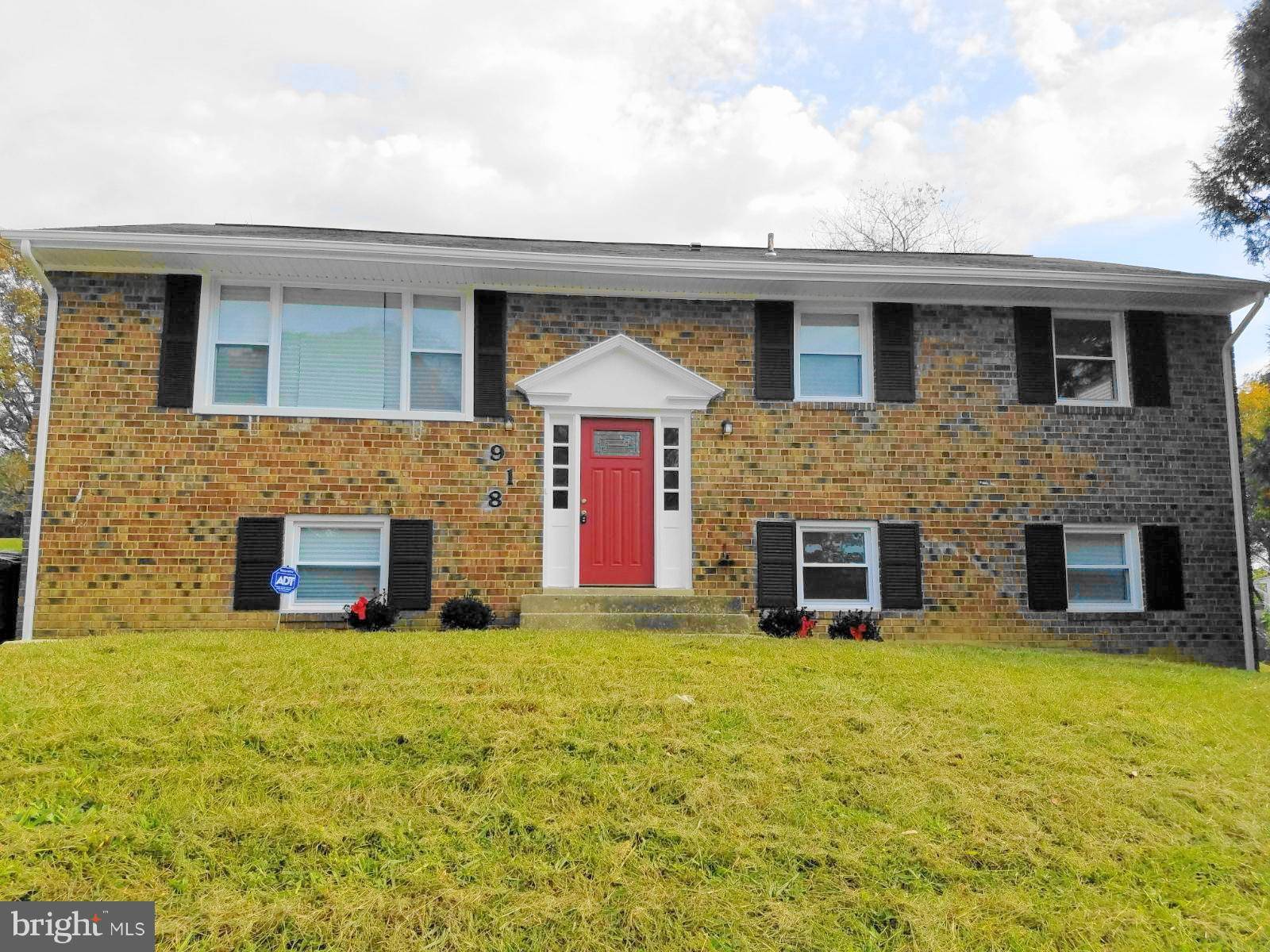 Capitol Heights, MD 20743,918 SHADY GLEN DR