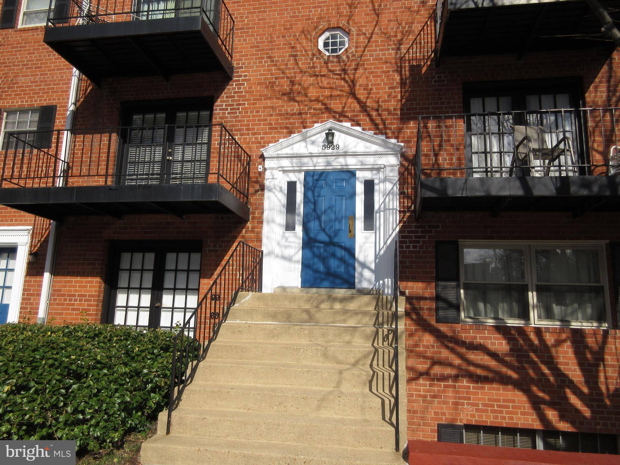 Alexandria, VA 22312,5929 QUANTRELL AVE #201