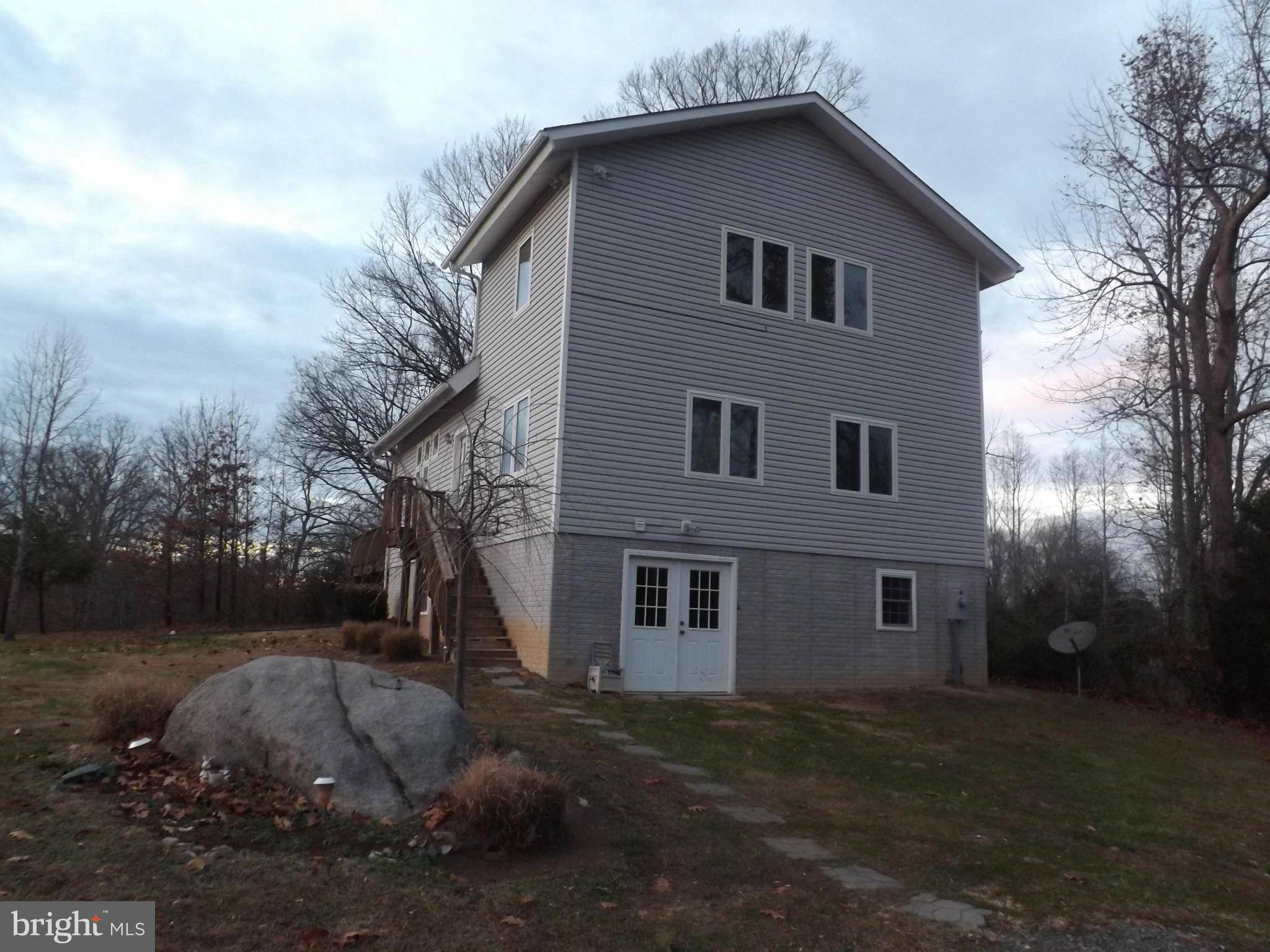 Louisa, VA 23093,98 HORSESHOE LN