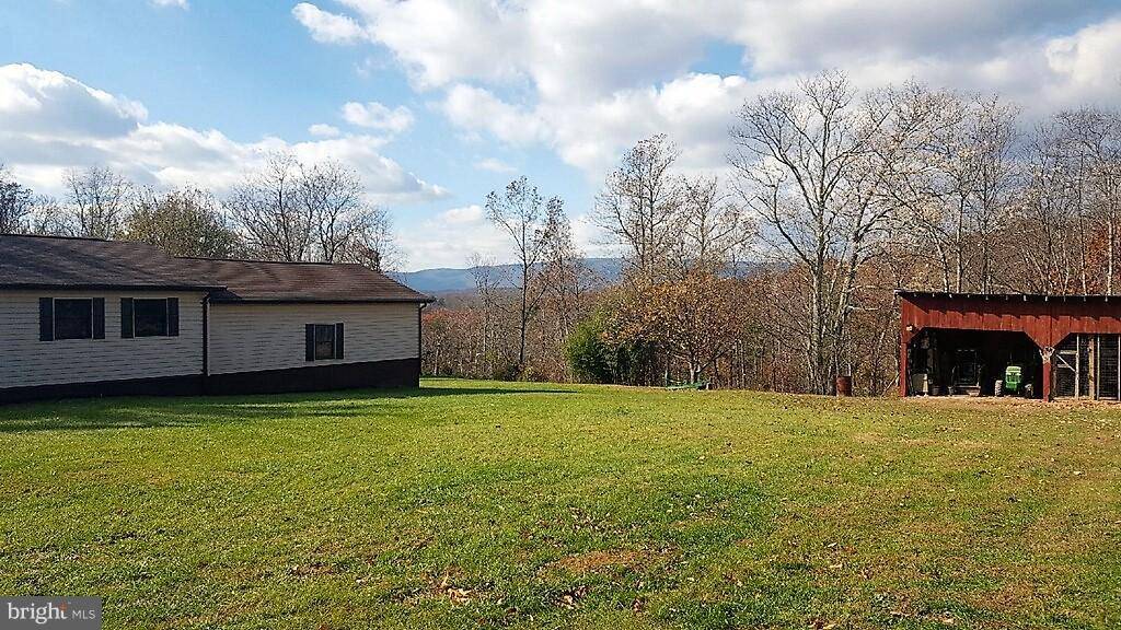 Berkeley Springs, WV 25411,512 SOPER LN