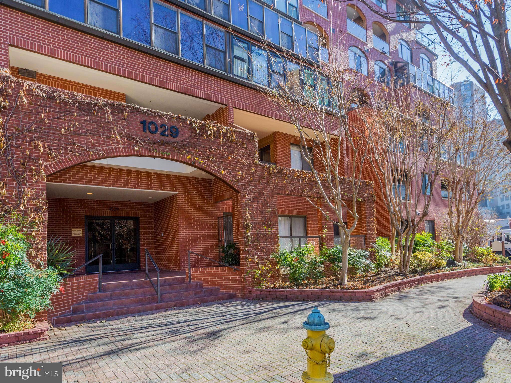 Arlington, VA 22201,1029 N. STUART ST #201