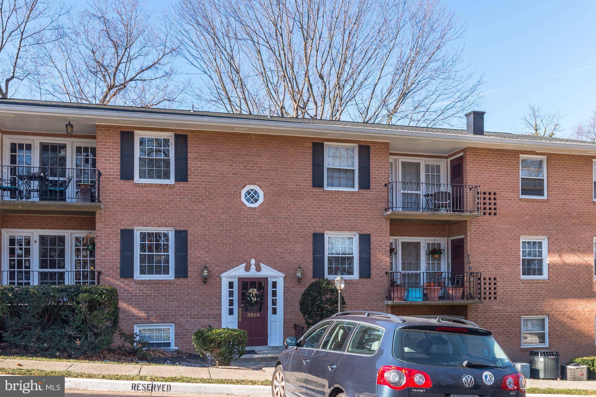 Fairfax, VA 22031,3814 LYNDHURST DR #202