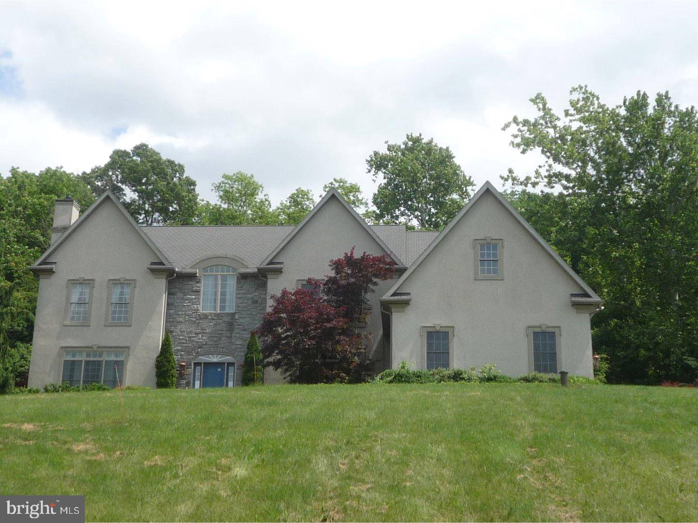 Wyomissing, PA 19610,4 WOODS WAY