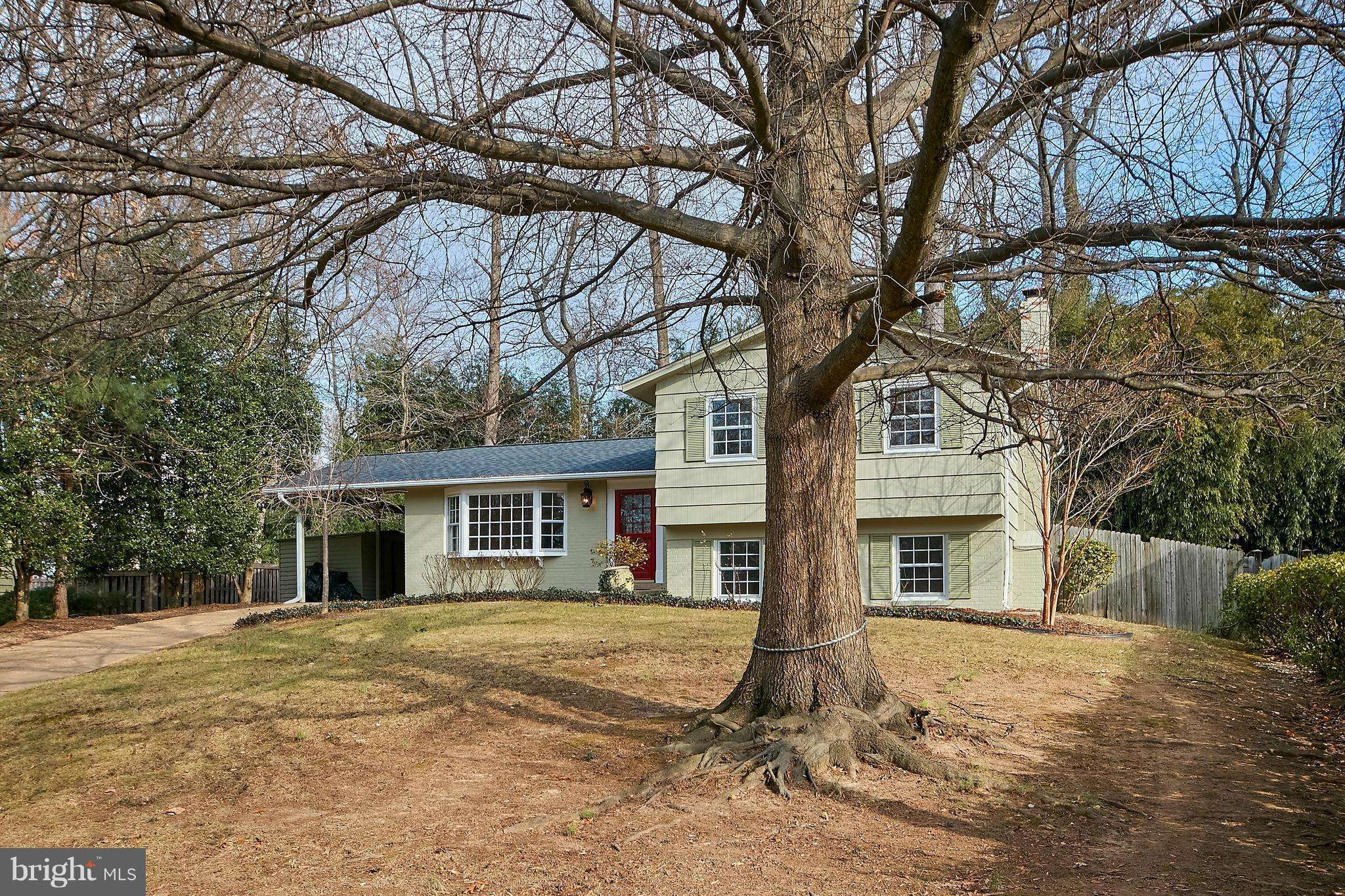 Alexandria, VA 22308,8233 GOVERNORS CT