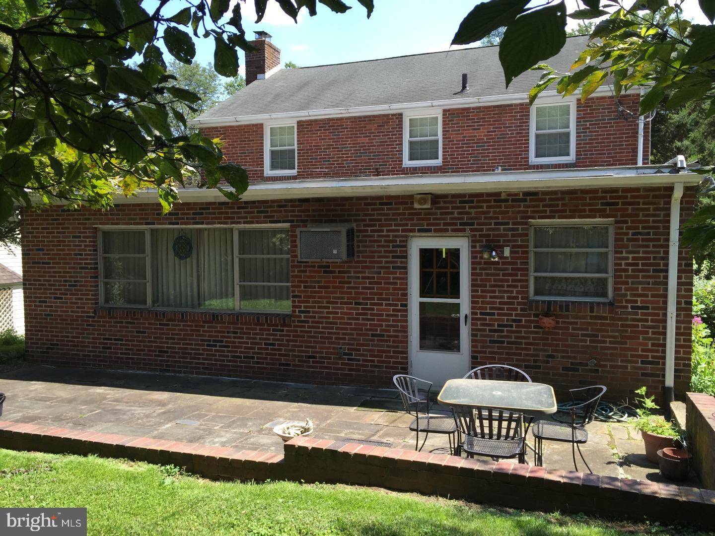 Drexel Hill, PA 19026,11 PILGRIM LN