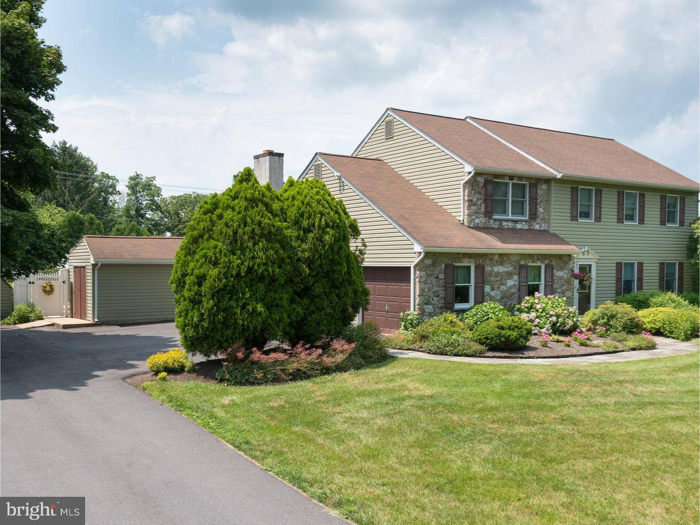 Downingtown, PA 19335,121 HOLLY DR