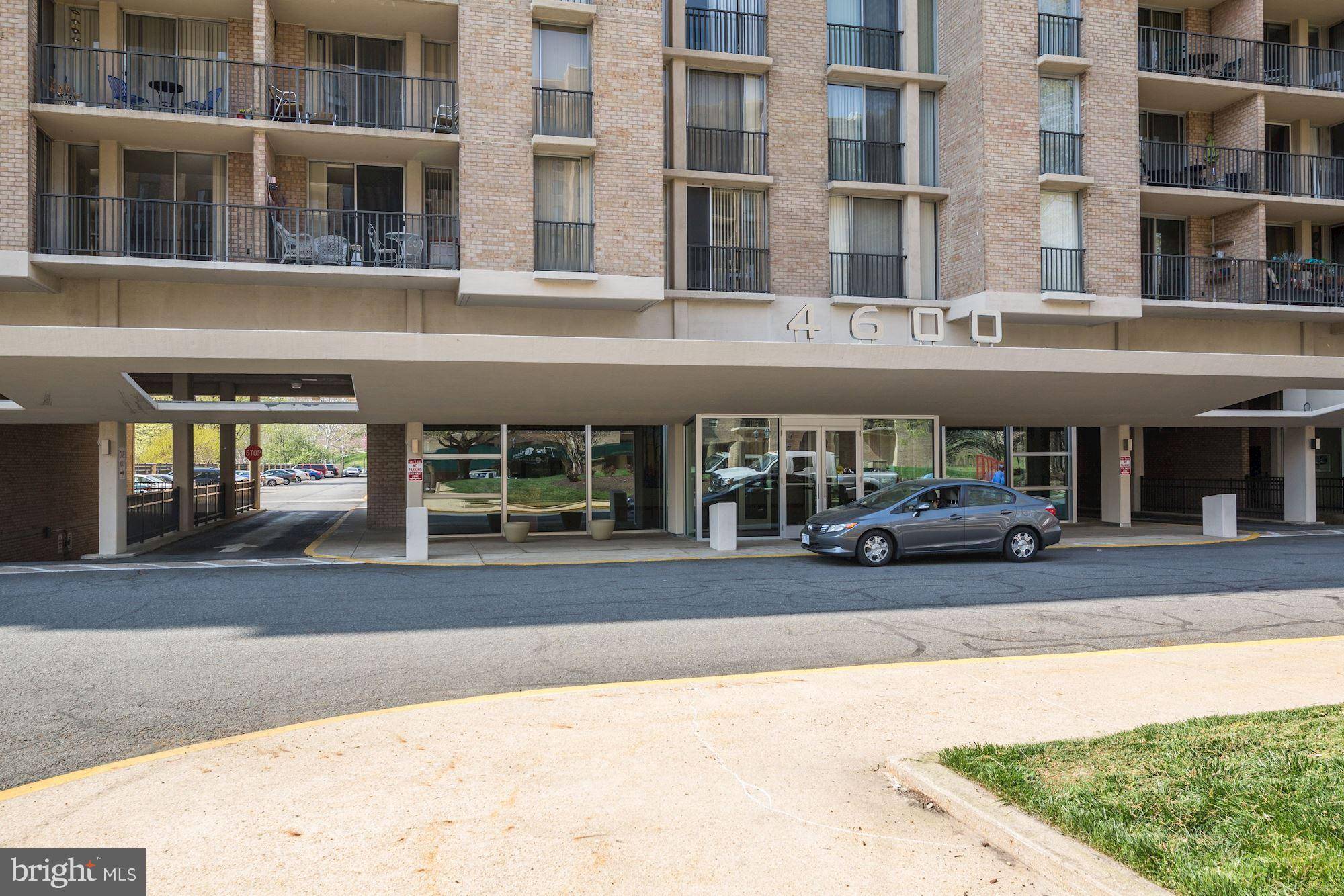 Arlington, VA 22204,4600 FOUR MILE RUN DR #829