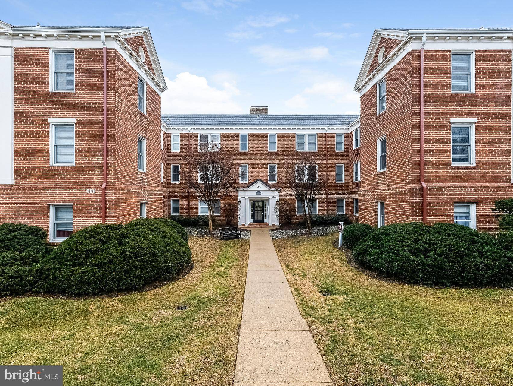 Alexandria, VA 22314,906 WASHINGTON ST S #308