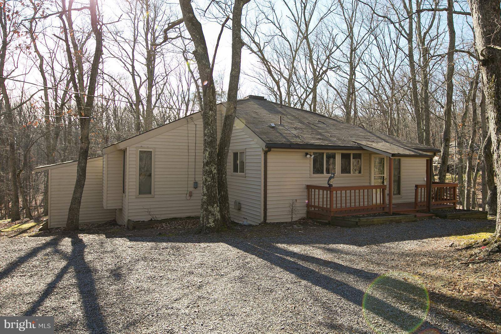 Hedgesville, WV 25427,369 CAYUGA TRL