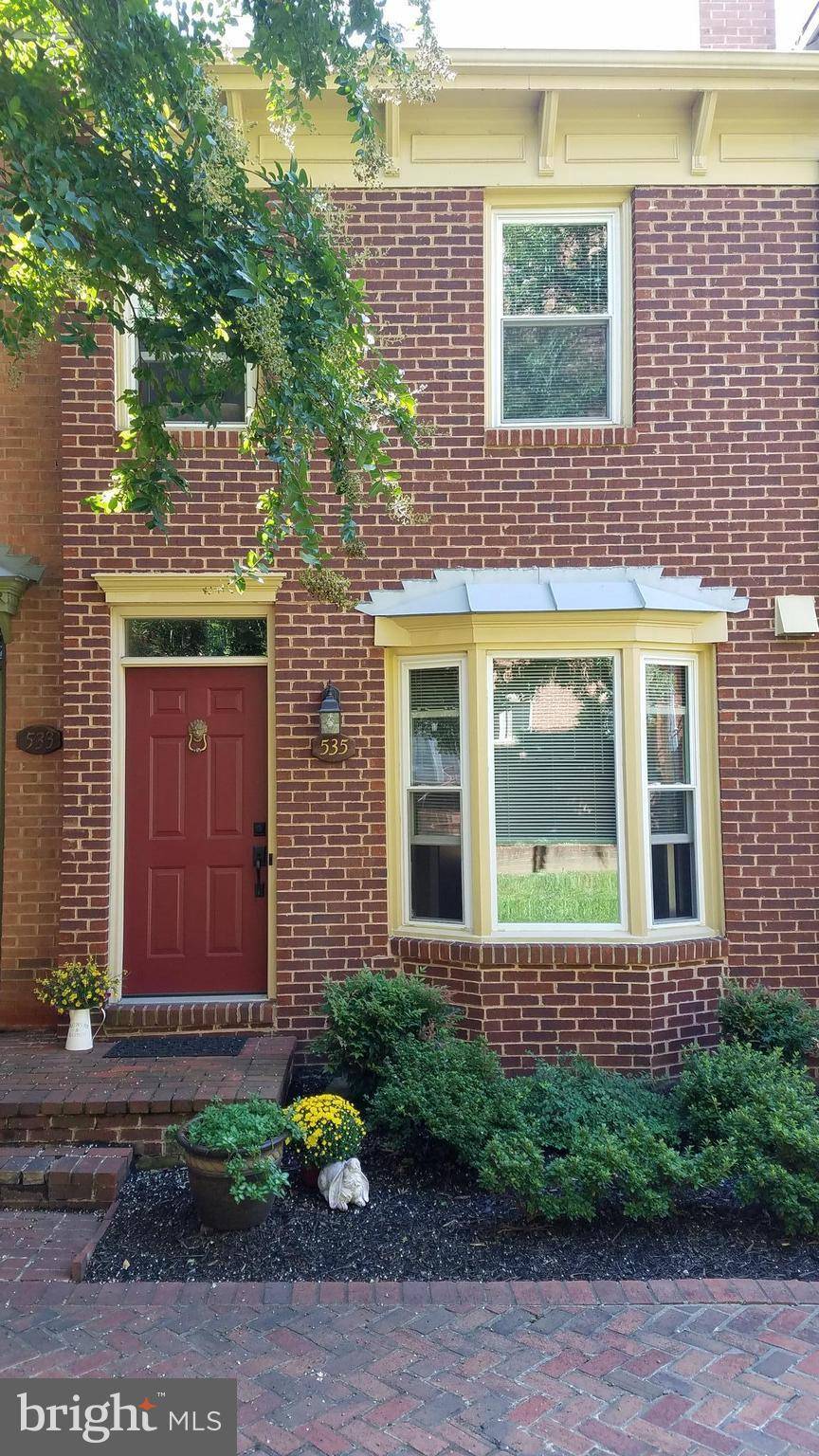 Alexandria, VA 22314,535 COLECROFT CT