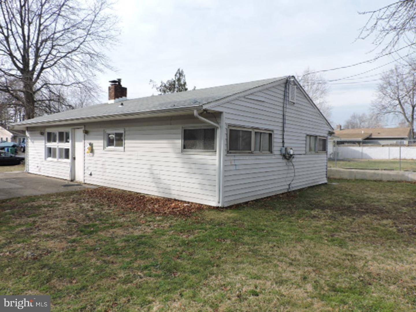 Levittown, PA 19057,10 GENTLE RD