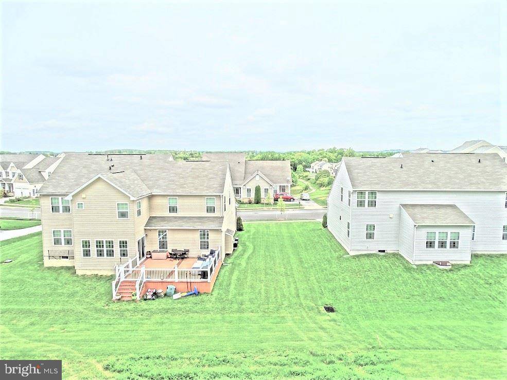 Seven Valleys, PA 17360,734 LAKE REDMAN CT